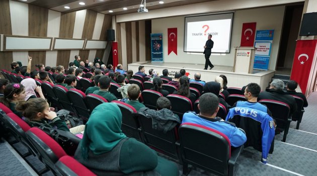 ‘ENGELSİZ GÜVEN ELİ PROJESİ’ KONFERANSI DÜZENLENDİ