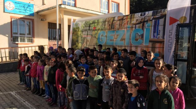 GEZİCİ HALK KÜTÜPHANESİ ÇAKIROĞLU’NDA