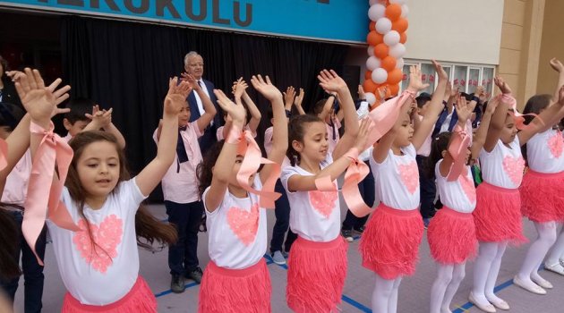 İsmail Kurtul Okulu Öğrencileri 23 Nisan’ı coşkuyla kutladı
