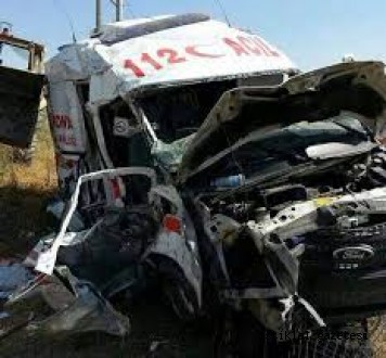 KİLİS'TE ASKERİ AMBULANS DEVRİLDİ