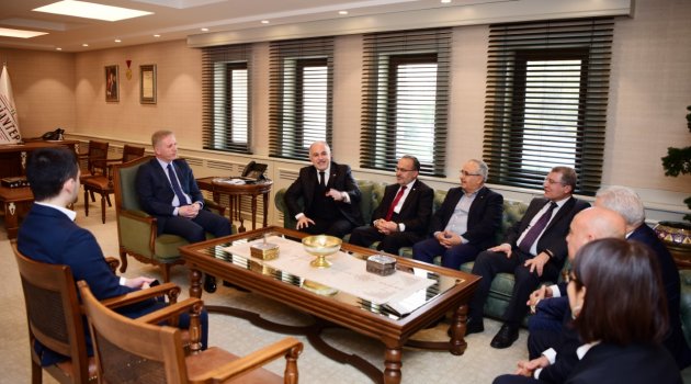 Kızılay Genel Başkanı Kınık’tan Vali Gül’e Ziyaret..