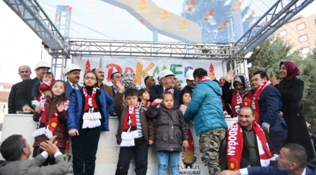 Mahçiçek Hizmet Ediyor, Onikişubat’ta Yaşam Güzelleşiyor.