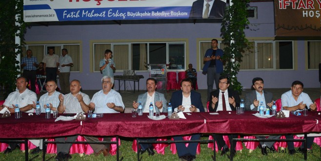 MOBİL MUTFAK TIRI TÜRKOĞLU’NDA İFTAR DAĞITTI