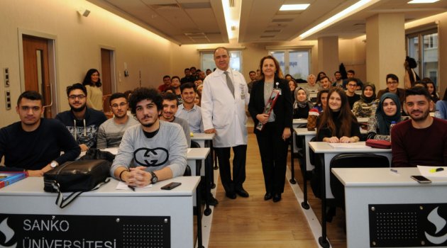 ÖĞRETMENLER GÜNÜ SANKO ÜNİVERSİTESİ’NDE DE KUTLANDI..
