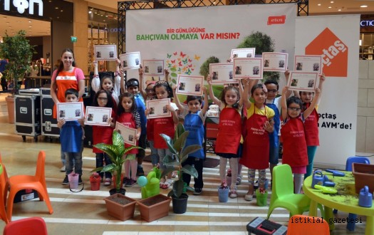 Piazza AVM’de Çiçekler Açtı
