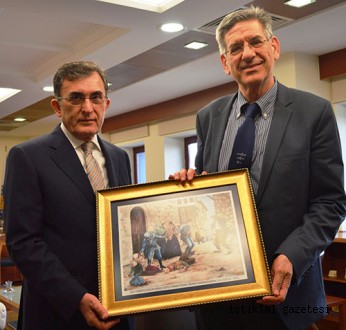 REKTÖR KARAASLAN’A, PROF.DR.KARAMAN VE ORD.PROF.DR.PARLAR’DAN ZİYARET