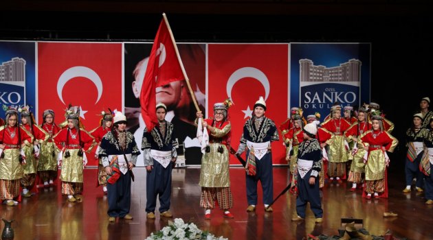 SANKO OKULLARINDA GAZİANTEP’İN KURTULUŞUNUN 97. YILI KUTLANDI