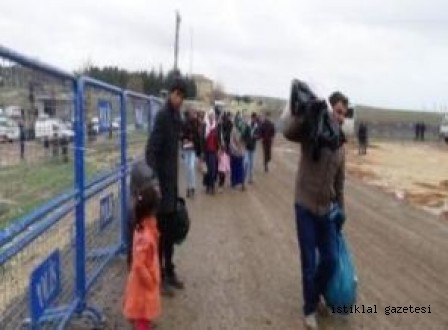 Türkiye'ye Sığınan Kobanililerin 6 Bini Ülkesine Döndü