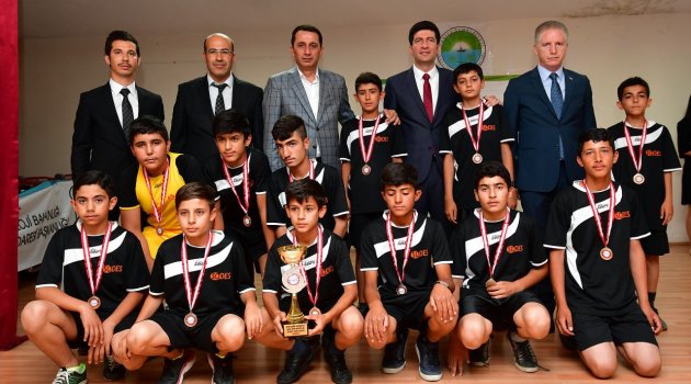 Vali Gül, “Yavuzeli’nden Türkiye şampiyonları çıksın istiyoruz